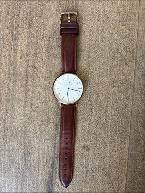Daniel Wellington Rose Gold Case Watch with Brown Leather Strap and White Dial